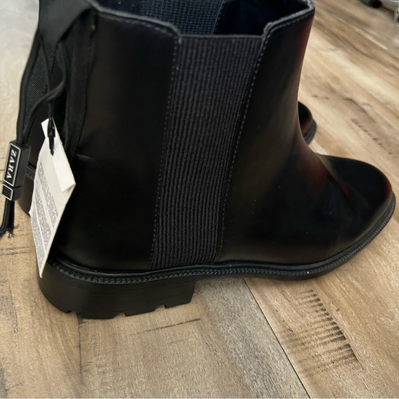NEW ZARA BLACK LOW HEELED ANKLE BOOTS GORITG TRACK SOLE Size  40 faux leather - Picture 8 of 8